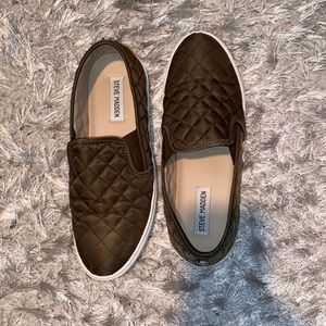 Steve Madden green sneakers